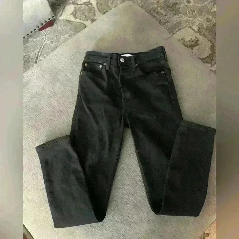 RE/DONE black button fly woman’s jeans size 25
